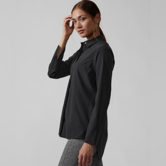 Women’s Athleta Urbanite Featherweight Stretch Button Down Collared Spring Top - Picture 3 of 10